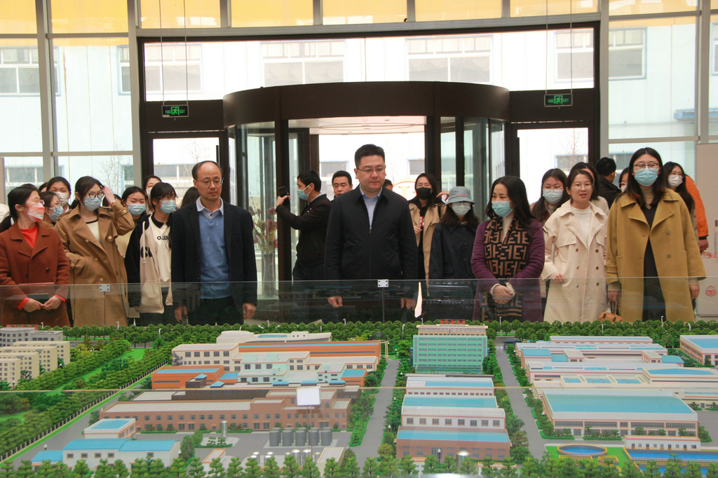 “青鳥計劃·就業(yè)服務(wù)季”高校學(xué)生企業(yè)行走進潔晶